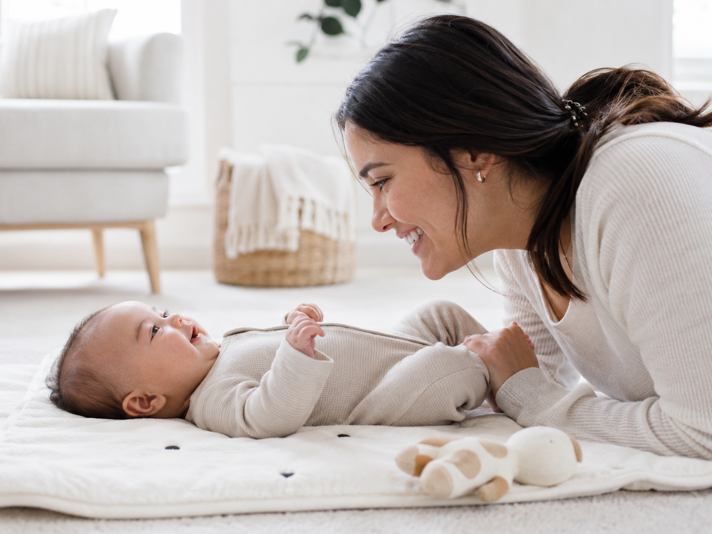 What Does Play Look Like at 3–4 Months? A Gentle Guide for Parents